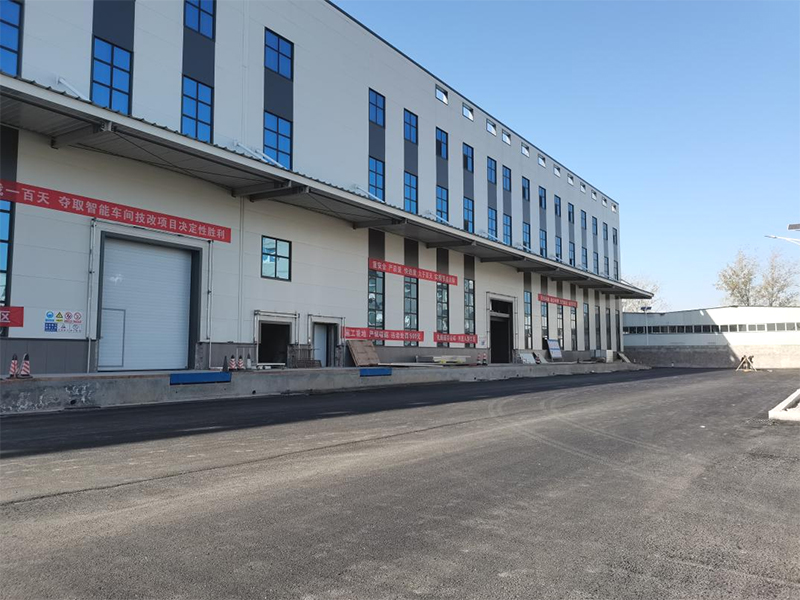 貫穿廠區南北交通,公司西院道(dào)路建設快速施工